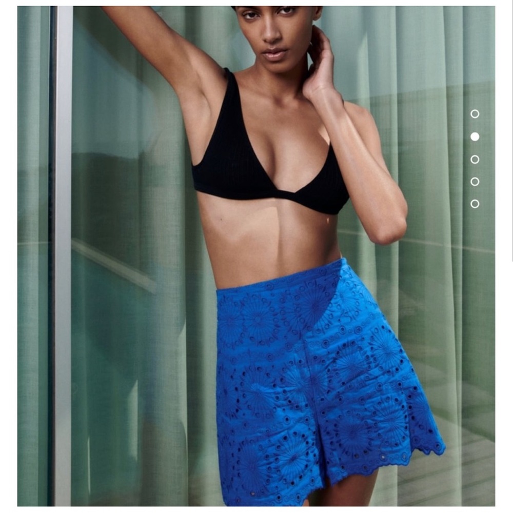 Short size M Zara color BLUE woman